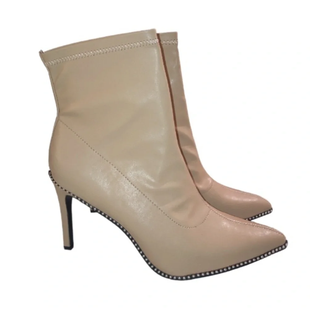 NWOB Bar III Womens Melanay Booties Shoes Beige Tan size 11
